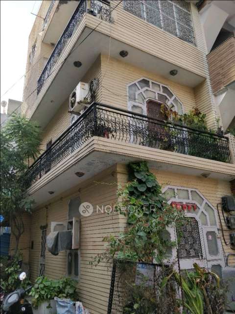 PG for Boys in Rohini