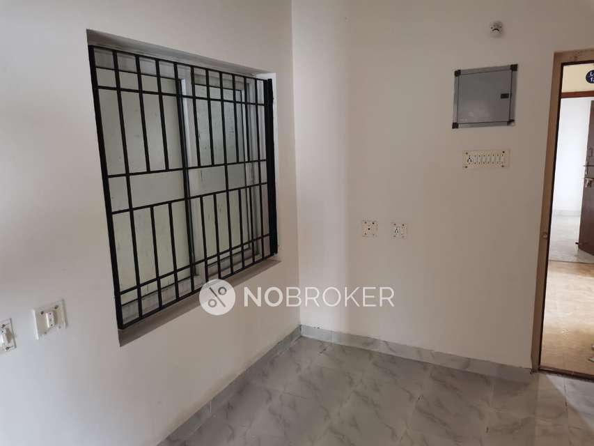 2 BHK Flat In Tamilnadu Hosing Board  For Sale  In Ambattur Industrial Estate