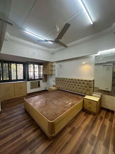 2 BHK Flat In Malad Chandra Kiran Housing Society for Rent  In Sv Road