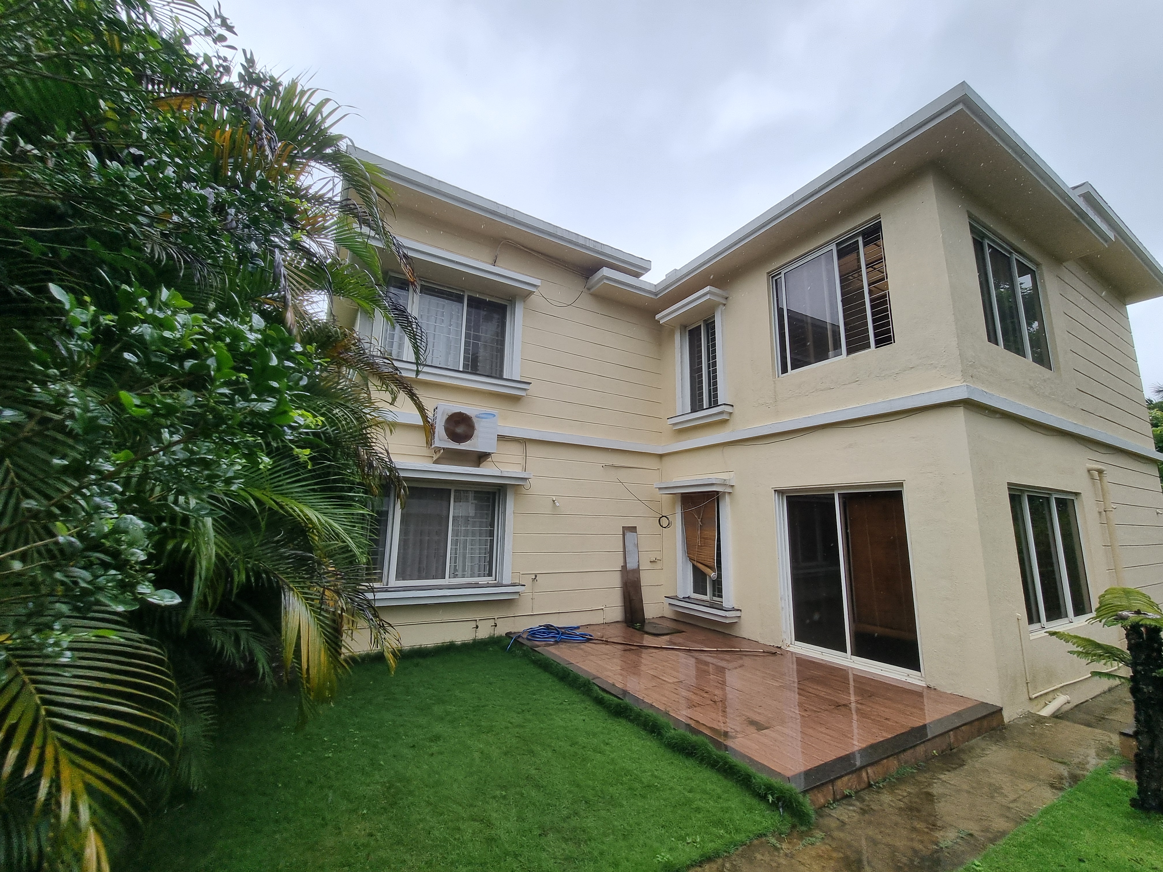 Forest Trails Cascade And Crescent