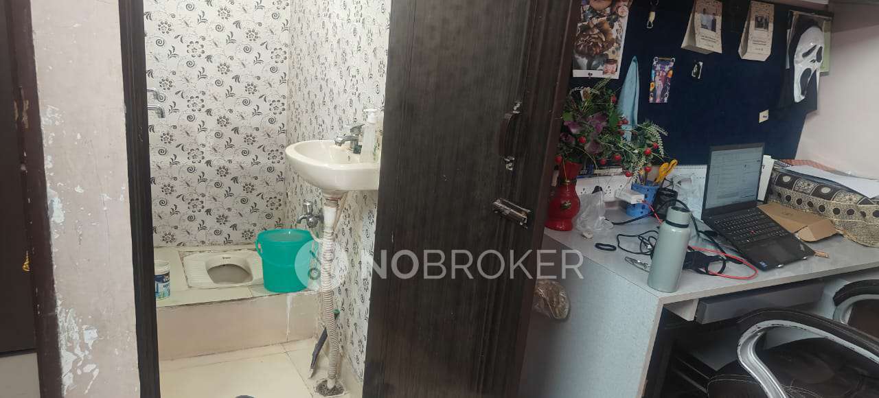 3 BHK Flat In Sb For Sale  In Baljit Nagar