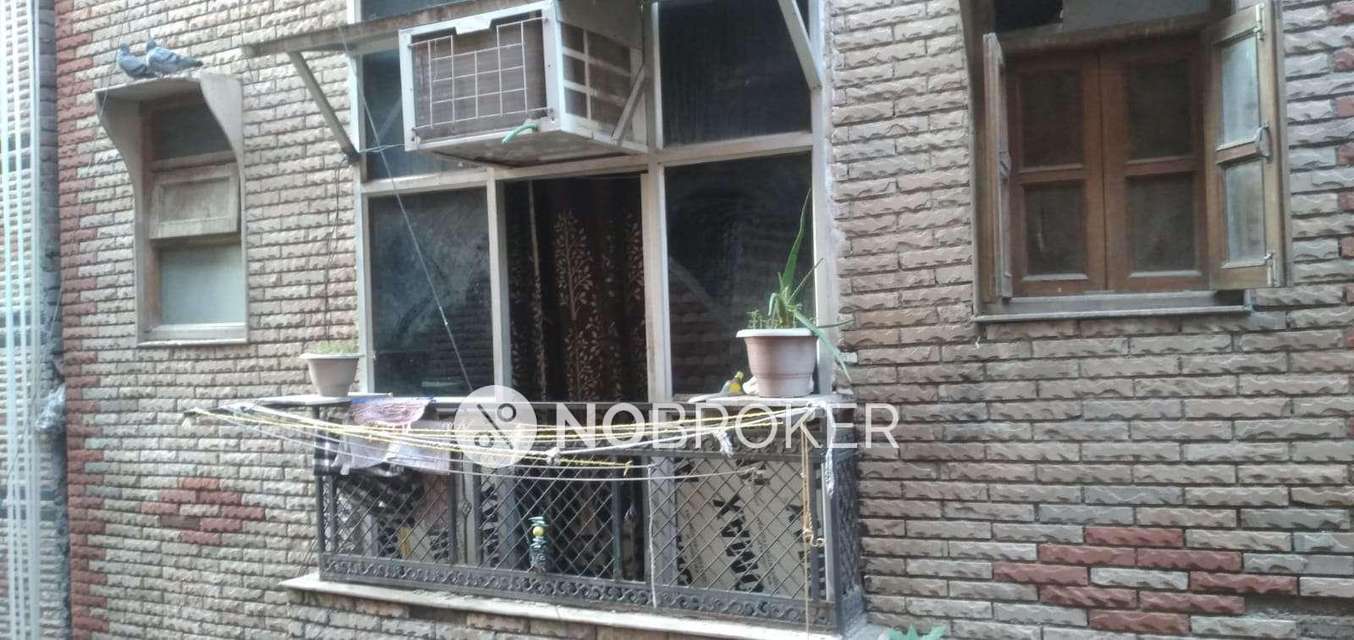2 BHK House for Rent  In Gandhi Vihar F Block Park