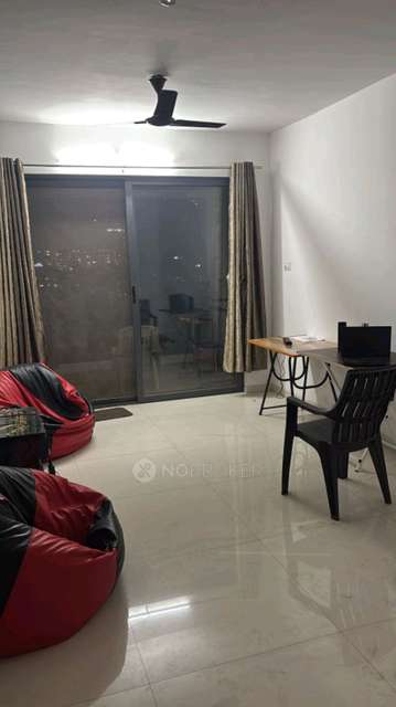2 BHK Flat In Majestique Signature Towers for Rent  In Baner