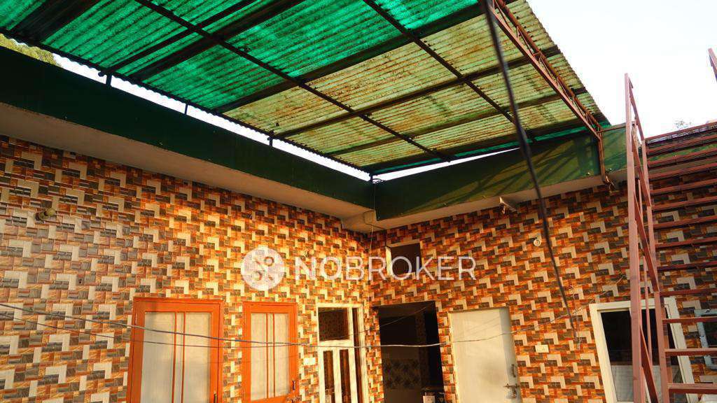 3 BHK Flat In Stand Alone Building For Sale  In Shakarpur