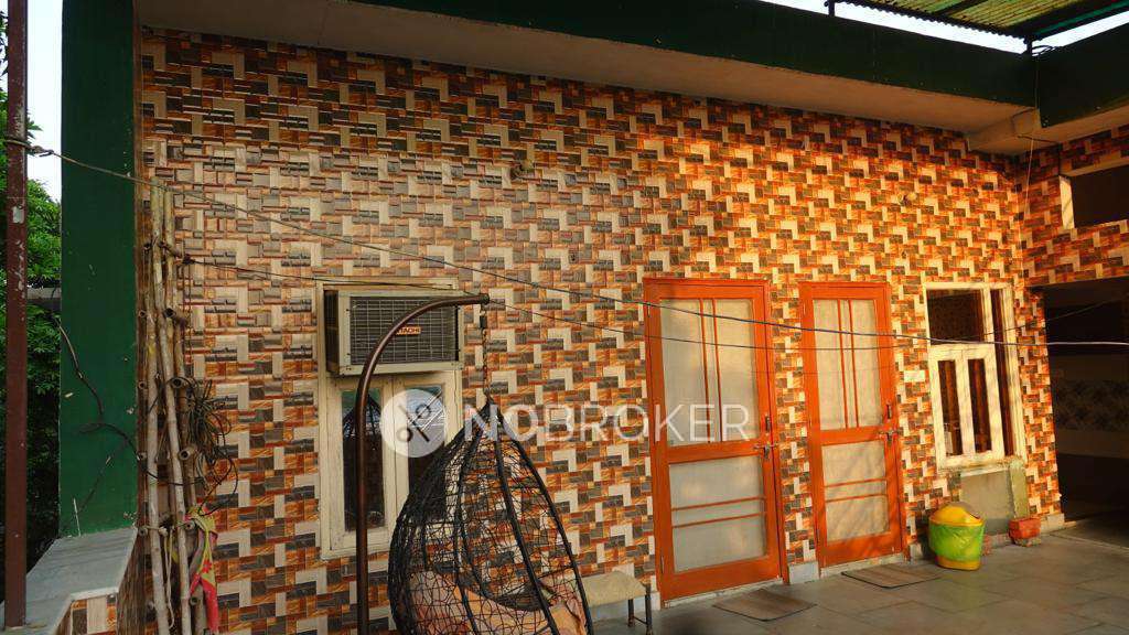 3 BHK Flat In Stand Alone Building For Sale  In Shakarpur