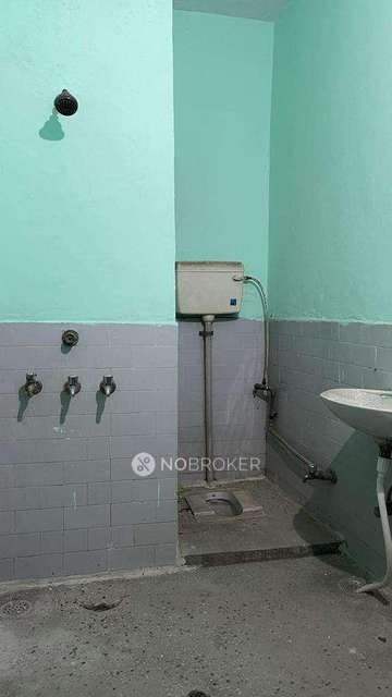 3 BHK Flat In Stand Alone Building For Sale  In Shakarpur