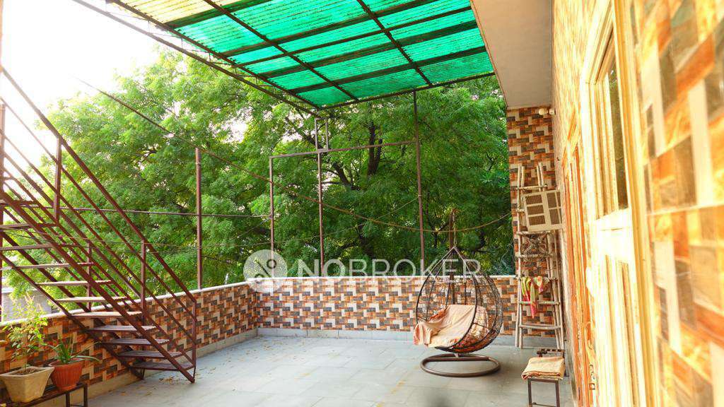 3 BHK Flat In Stand Alone Building For Sale  In Shakarpur