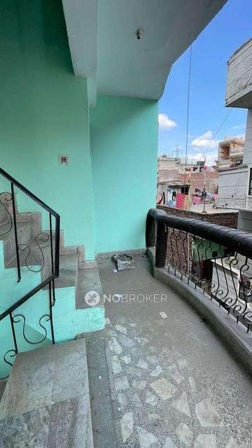 3 BHK Flat In Stand Alone Building For Sale  In Shakarpur