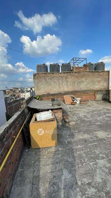 3 BHK Flat In Stand Alone Building For Sale  In Shakarpur