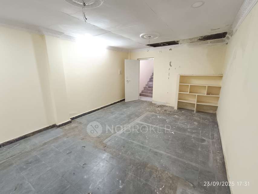 4+ BHK House For Sale  In Langar Houz