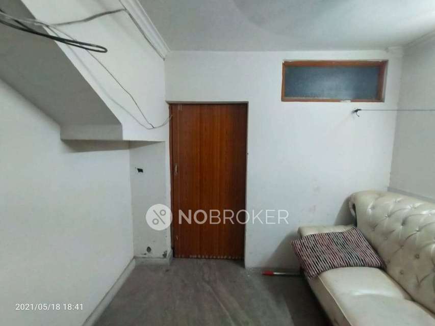 1 RK Flat In Standalone Building  for Rent  In Subhash Nagar