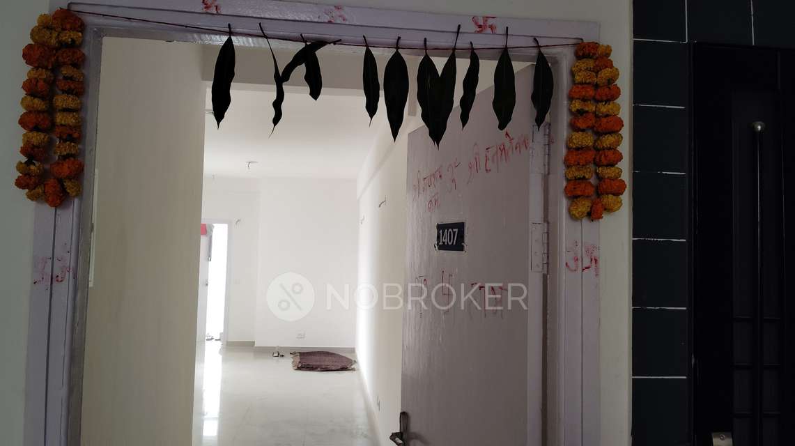 2 BHK Flat In Sun City Avenue 76,sector 76 ,maneshar for Rent  In Main Branch Rd
