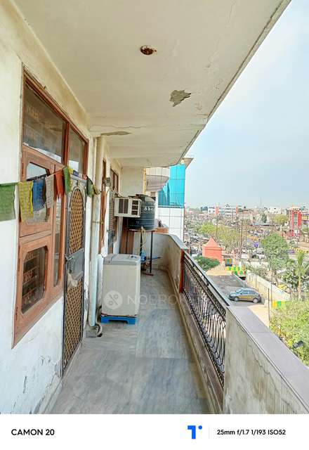 2 BHK Flat In Metro Plaza For Sale  In Sahibabad