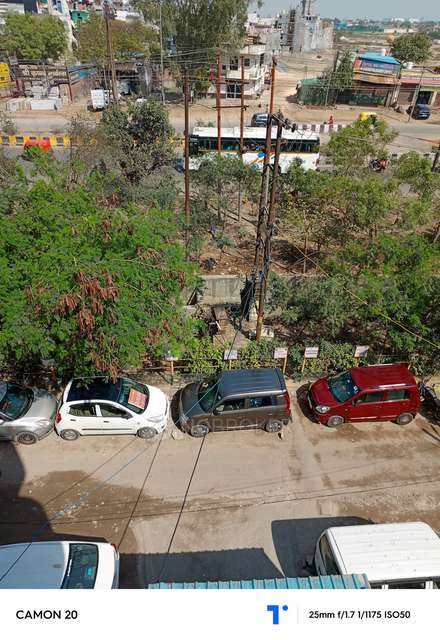 2 BHK Flat In Metro Plaza For Sale  In Sahibabad