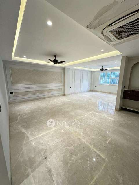 4 BHK Flat In Standalone Building  For Sale  In Vivek Vihar