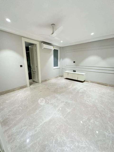 4 BHK Flat In Standalone Building  For Sale  In Vivek Vihar