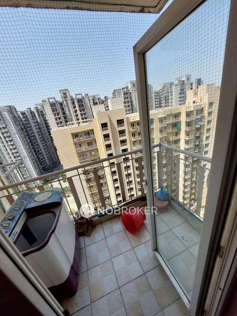 4 BHK Flat In French Apartment  For Sale  In French Apartment, Sec-16b, Noida Extension