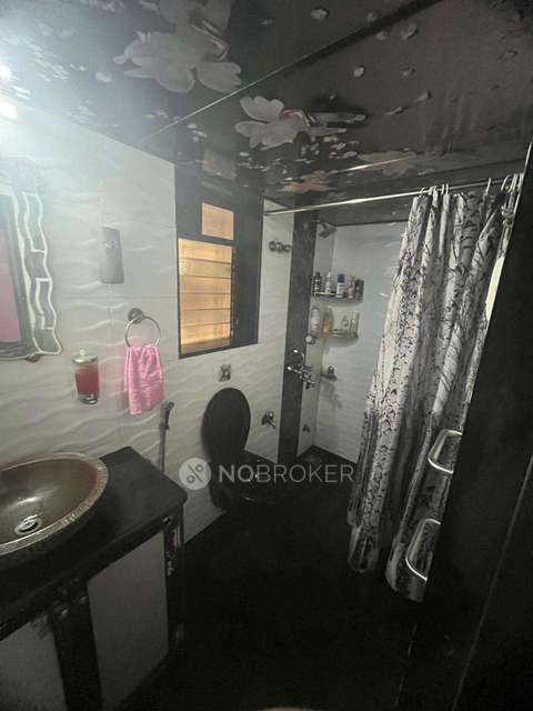 2 BHK Flat In Samkeet For Sale  In Vile Parle East