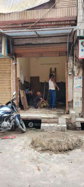 Shop in Krishna Nagar, Delhi for Rent 
