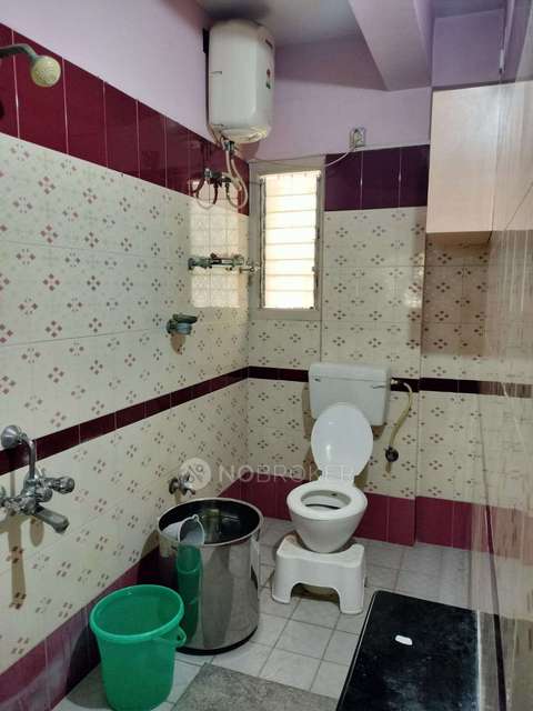 3 BHK Flat In Shivaranjani Apartments For Sale  In Vijayanagar
