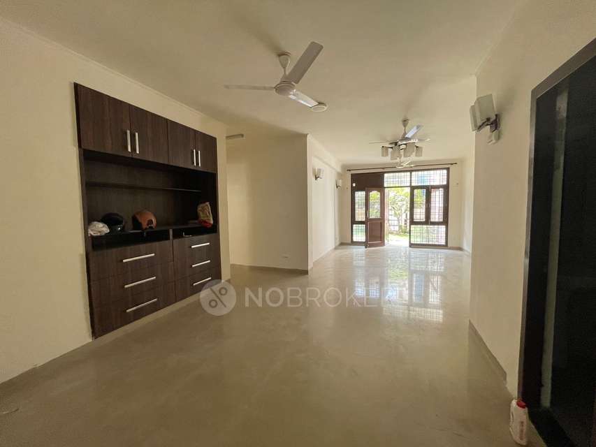4 BHK House For Sale  In Sector 57