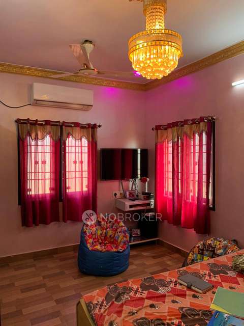 4+ BHK House For Sale  In Ponniammanmedu
