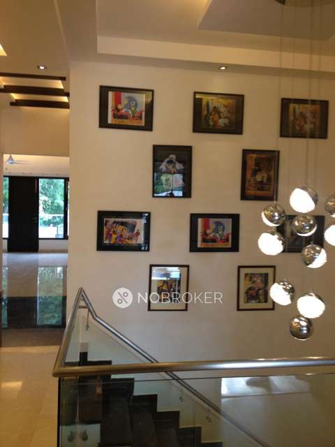 4 BHK Flat In Lotus Villas.== For Sale  In Sector 28