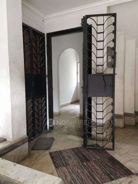 1 BHK Flat In Konark Niwas, Tadiwala Road For Sale  In Sangamvadi