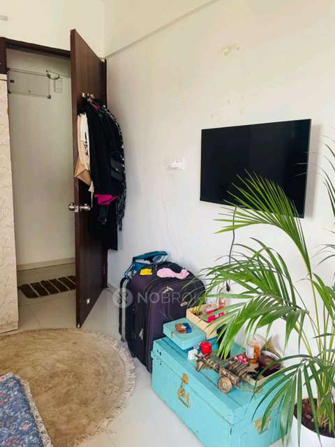 Single Room for Female In 3 BHK  In Bhalchandra Upwan In Bhalchandra Upwan