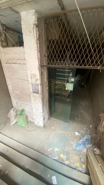 Shop in Kotla Mubarakpur, Delhi for sale 