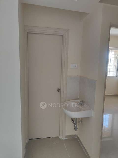 2 BHK Flat In Gagan Akanksha, Uruli Kanchan For Sale  In Uruli Kanchan