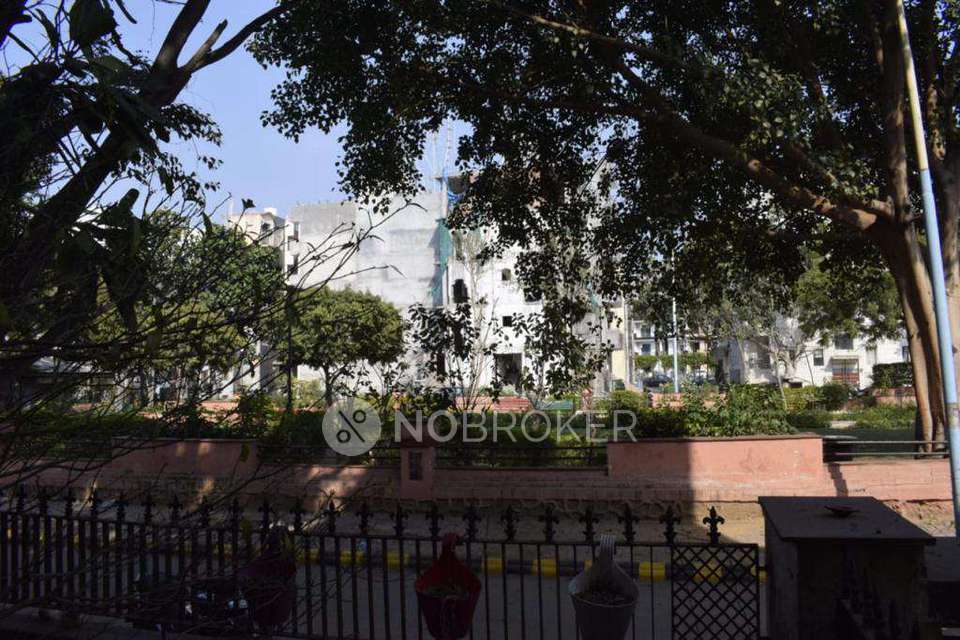 2 BHK Flat In Sun City For Sale  In Sector 54