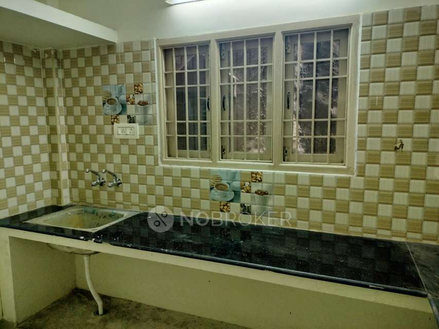 3 BHK Flat In Sai Ramana Apartment For Sale  In Vsm Garden St