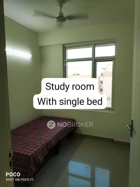 2 BHK Flat In Shree Vardhman Flora For Sale  In  Sector 90