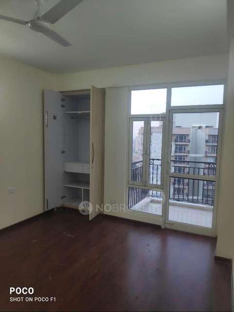 2 BHK Flat In Shree Vardhman Flora For Sale  In  Sector 90