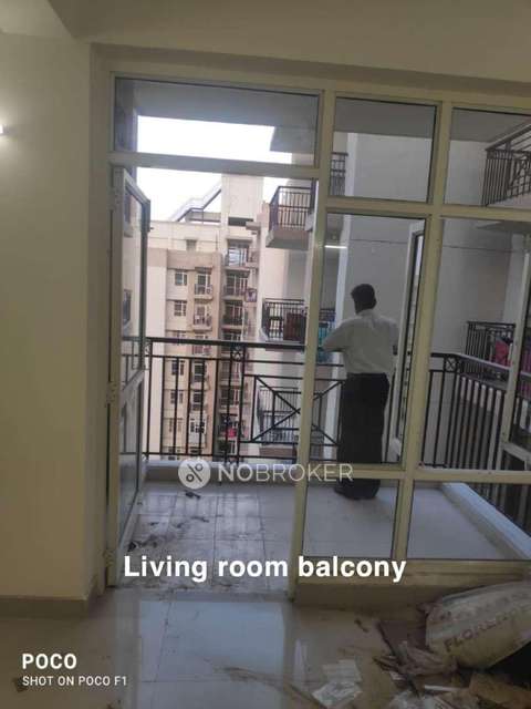 2 BHK Flat In Shree Vardhman Flora For Sale  In  Sector 90