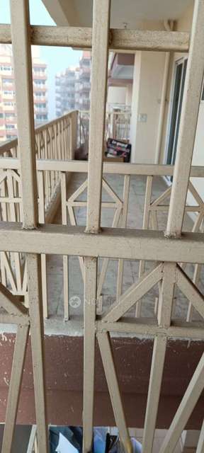 2 BHK Flat In Gaur City 7th Avenue For Sale  In Sector 4