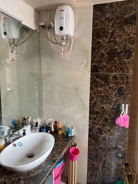 2 BHK Flat In Panchavati Gardens For Sale  In Malad East