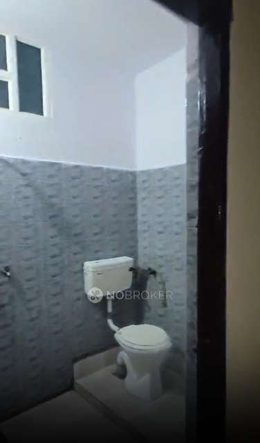 2 BHK Flat In Standalone Building  For Sale  In  Shakarpur