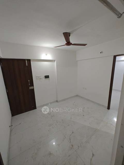 2 BHK Flat In Panama Park For Sale  In Dhanori, Jakat Naka Road