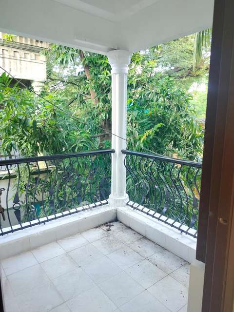 3 BHK Flat In Tatia Rosewalk  For Sale  In Tatia Rosewalk