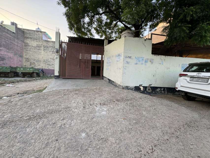 Godown/Warehouse in Mahurali, Ghaziabad for Rent 