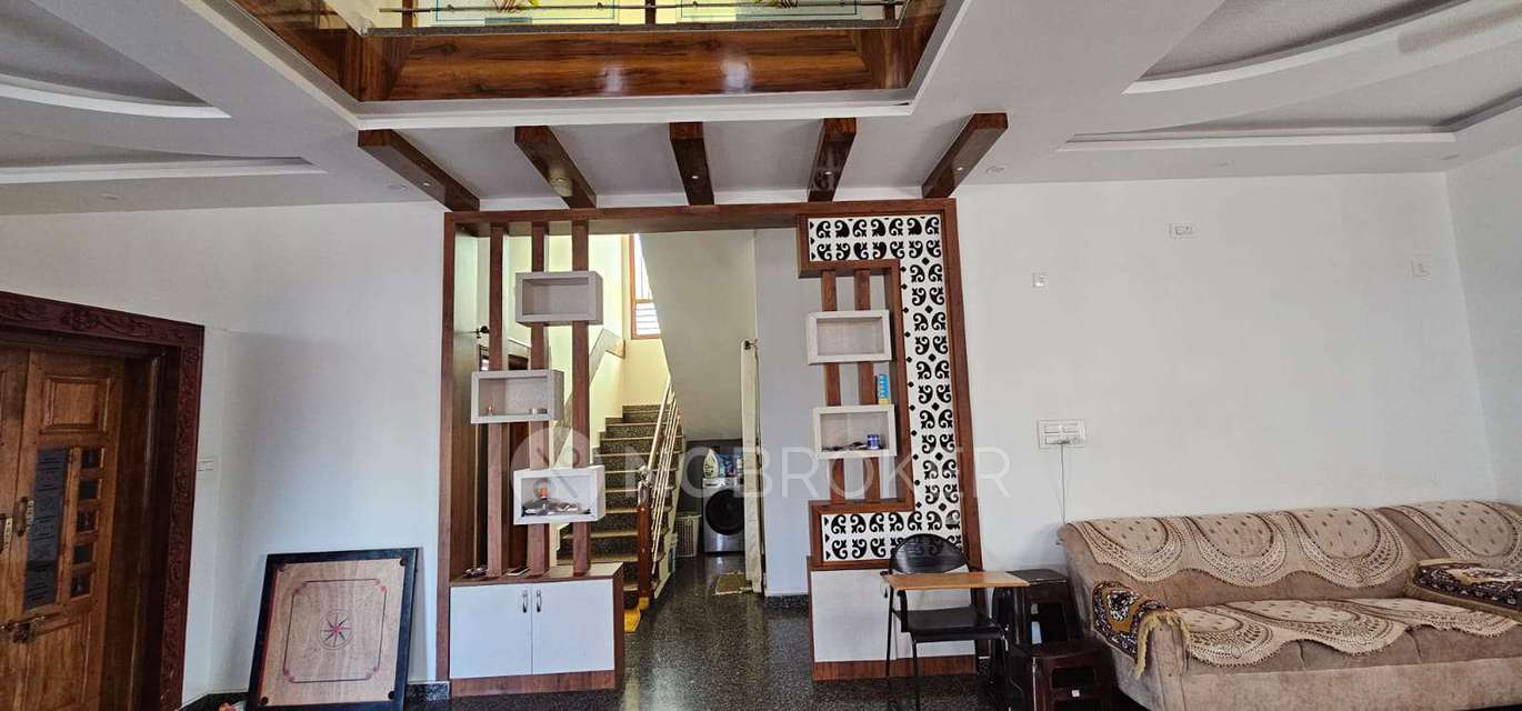 4+ BHK Flat For Sale  In Aavalahalli