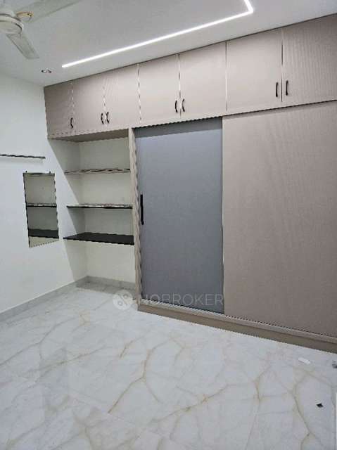 2 BHK Flat In Vamshi Heights  for Rent  In Madhapur