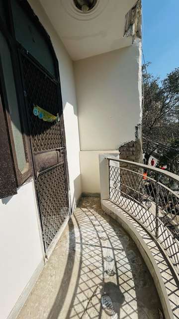 3 BHK Flat For Sale  In Govindpuri