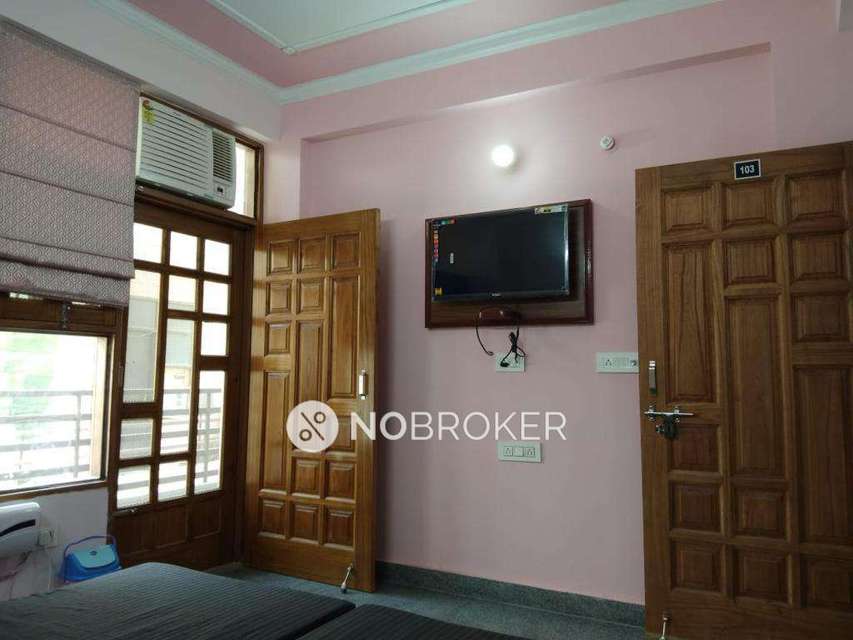 PG for Girls in Sector 52