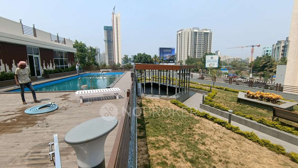 2 BHK Flat In Mukta Luxzaria For Sale  In Shilphata