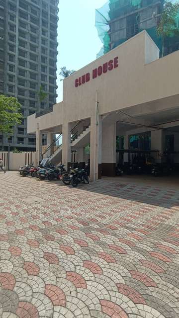 2 BHK Flat In Mukta Luxzaria For Sale  In Shilphata