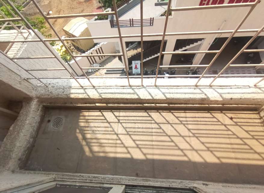 2 BHK Flat In Mukta Luxzaria For Sale  In Shilphata