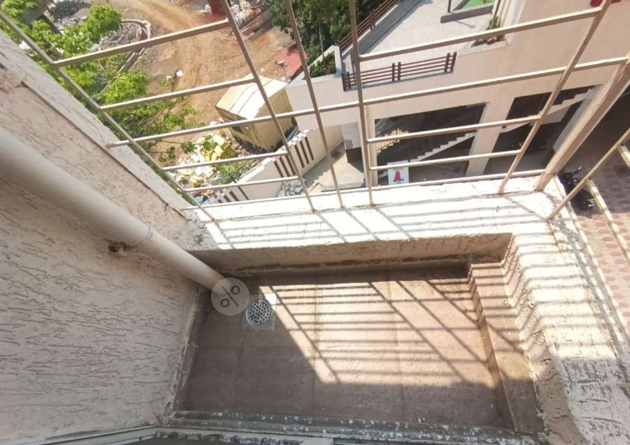 2 BHK Flat In Mukta Luxzaria For Sale  In Shilphata